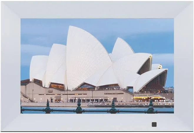 Qpix 10.1" Digital Photo Frame IPS Screen with Remote 32GB