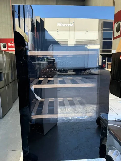 Hisense 30 Bottle Wine Cellar